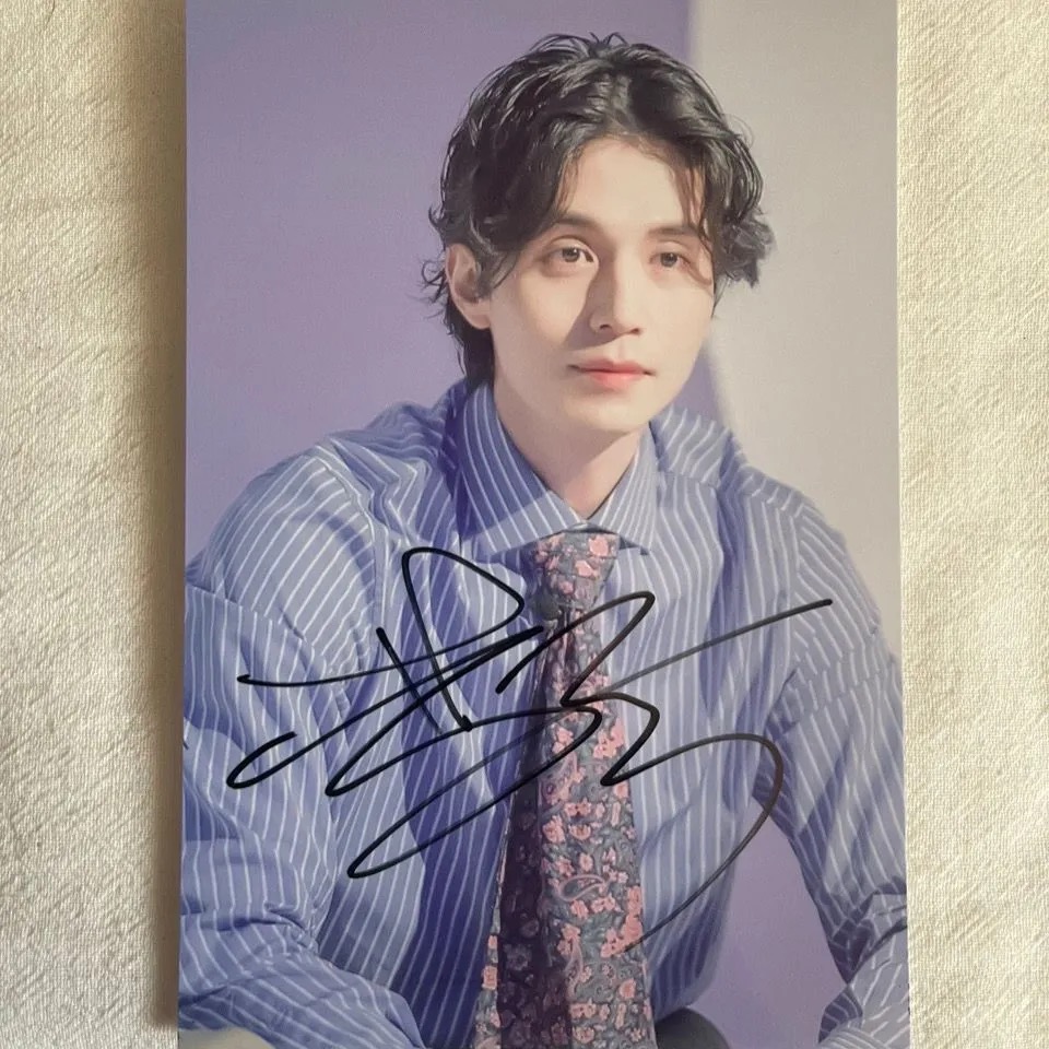 Korean Idol Lee Dong Wook Maga - Korean Lifestyle Magazine 리뷰 및 가격